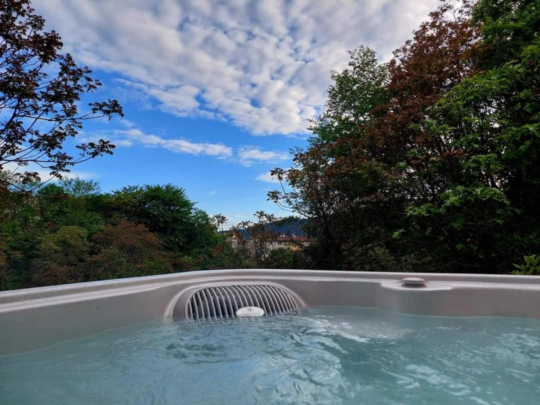 La Casa Rosa Di Segusino With Spa Jacuzzi In Garden Sequsino Kültér fotó