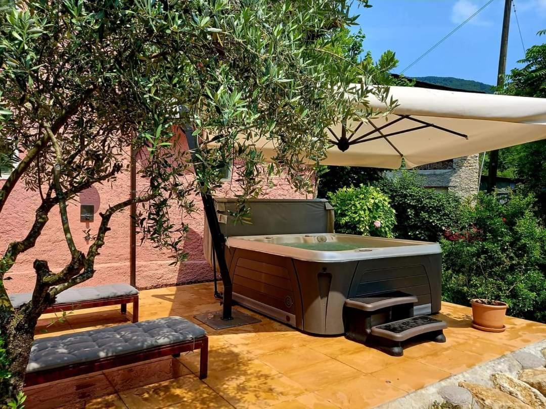 La Casa Rosa Di Segusino With Spa Jacuzzi In Garden Sequsino Kültér fotó